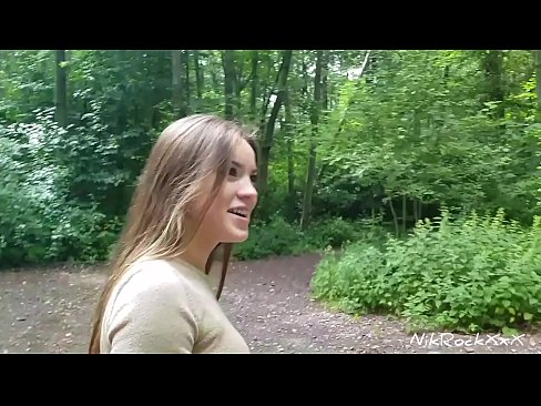 ❤️ اقترحت على إيفيلينا أن نمارس الجنس معه في مكان عام! قالت نعم. ثم أنا مارس الجنس معها في الحمار ونائب الرئيس في فمها. ثم استاءت نفسها. الإباحية vk